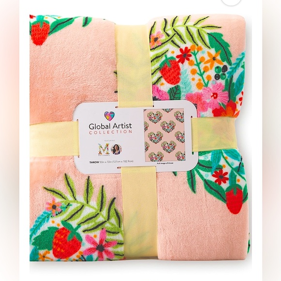 Artist Mia Charro- Heart Design Throw Blanket -Global Art Collection - Picture 2 of 7